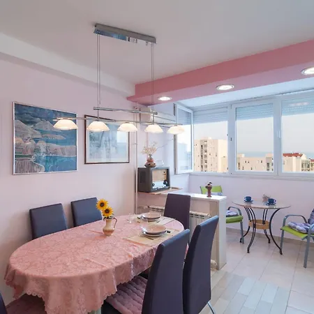 Fantasia Apartment *